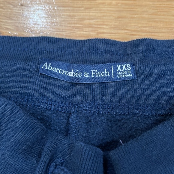 Abercrombie Women’s sweatpants - Picture 2 of 3